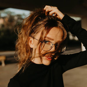 Meet your Posher, Ava